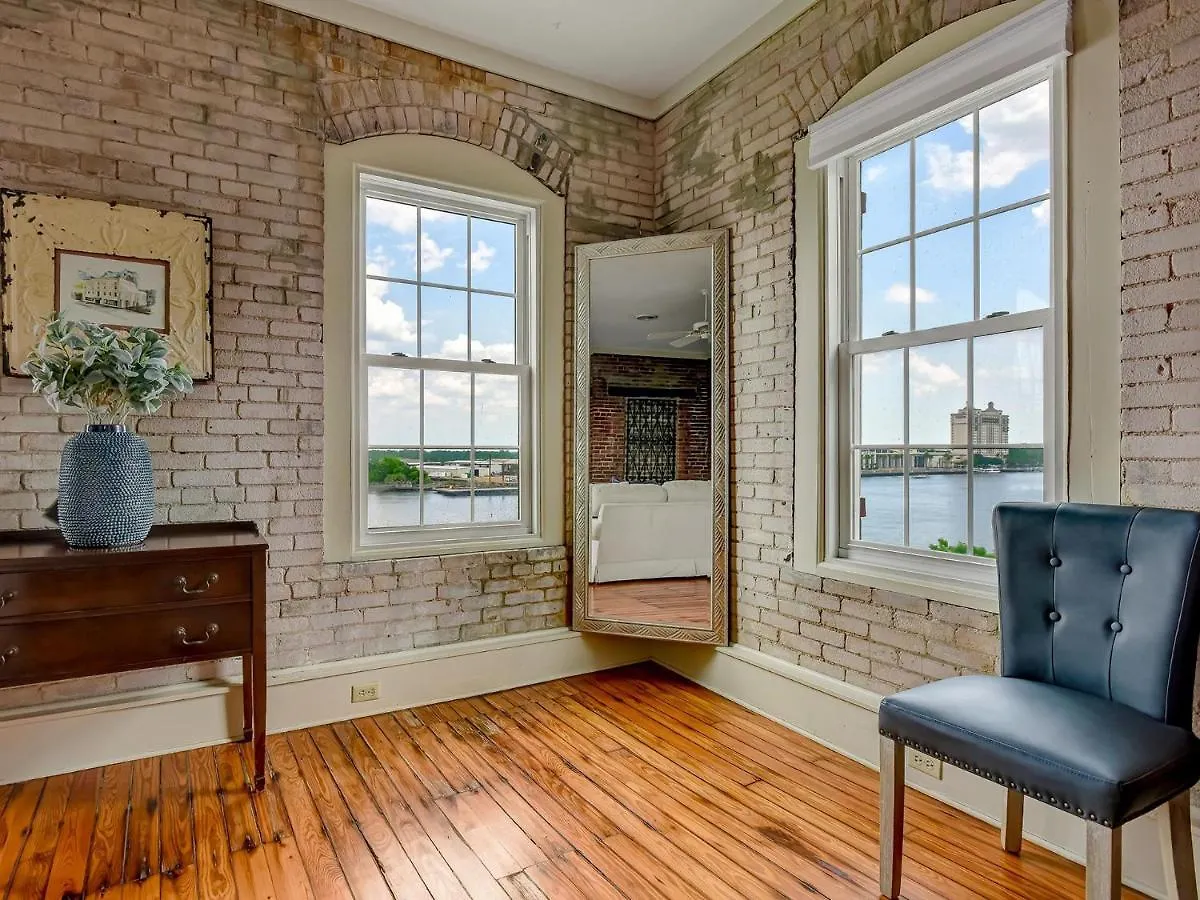 Riverview Penthouse Savannah USA
